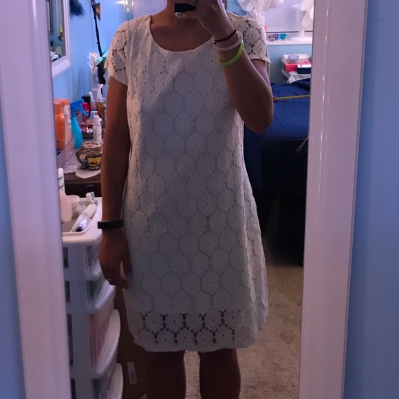 NWT Lace Shift Dress - Picture 3 of 4